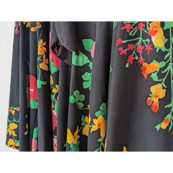 CAbi Drama Floral Wrap Tie Skirt Midnight Flowers Colorful Spring Easter Sz S - Picture 4 of 9